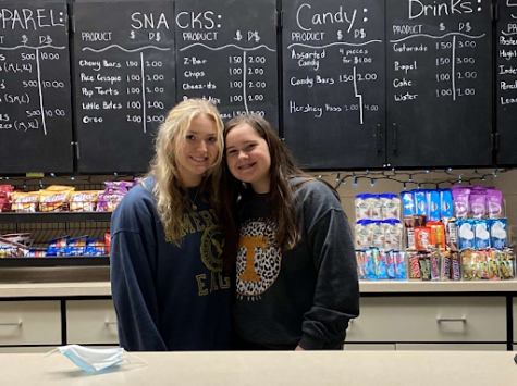 Bella Pointer and Bethany Morris work at the Dam Store. 