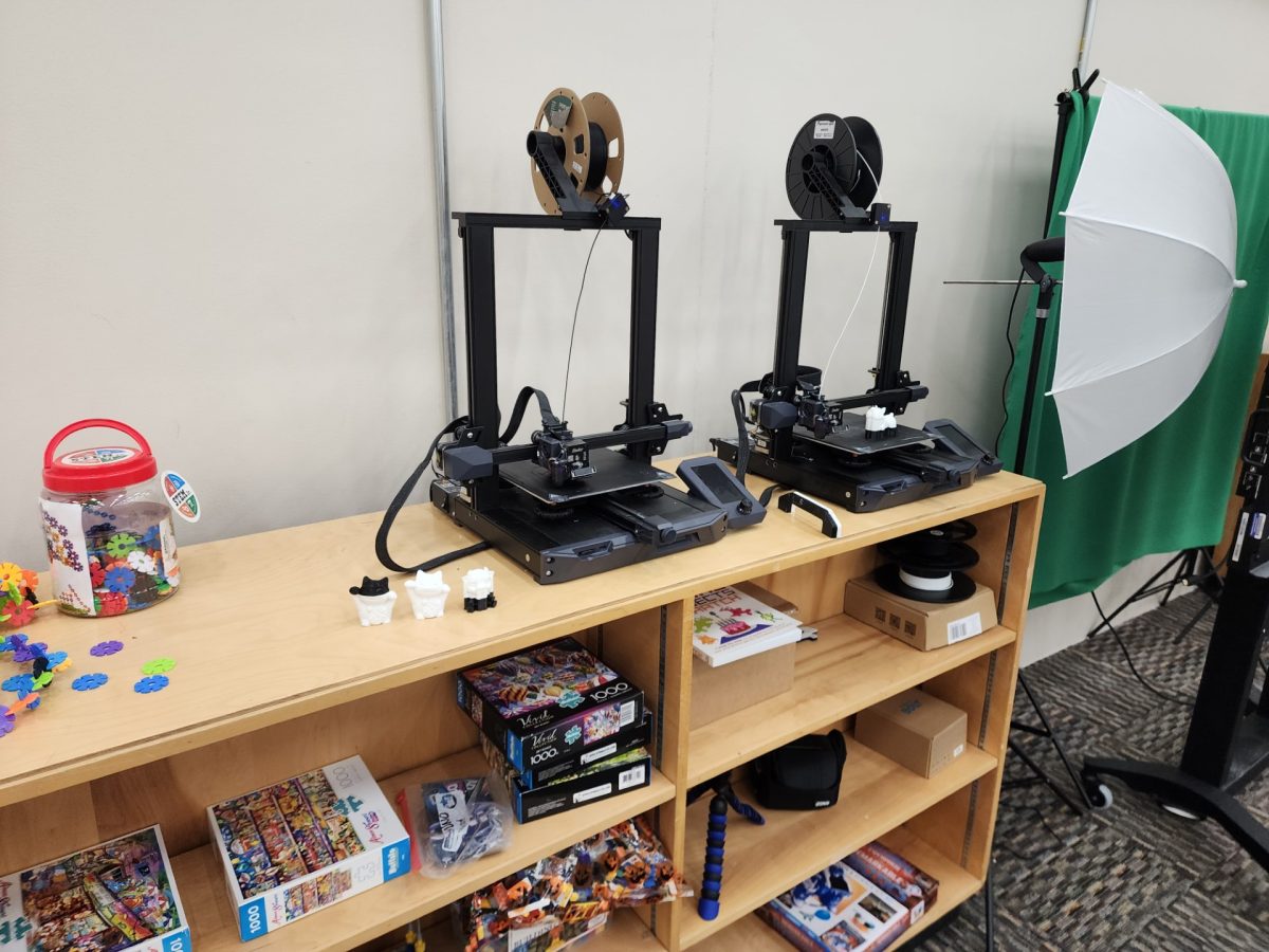 The KHS Librarys Makerspace includes 3D printers and photography equipment that are free for student use. 