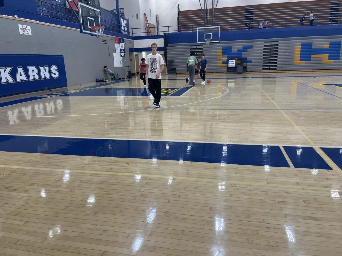 Lady Beavers get ready for practice in the gym.